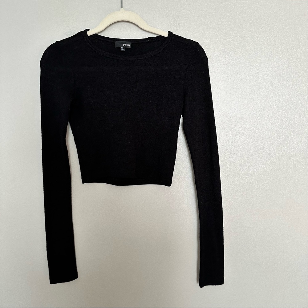 Aritzia long sleeve crop shirt